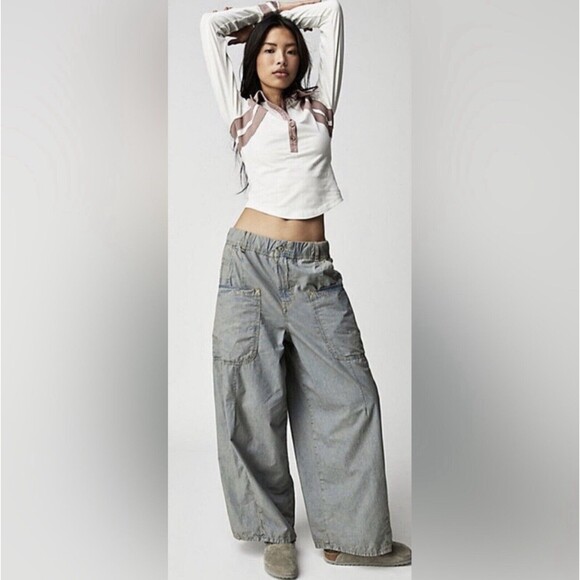 We The Free Shibuya Wide Leg Jeans Elastic Comfort Waist Blue Washed S - Picture 1 of 12